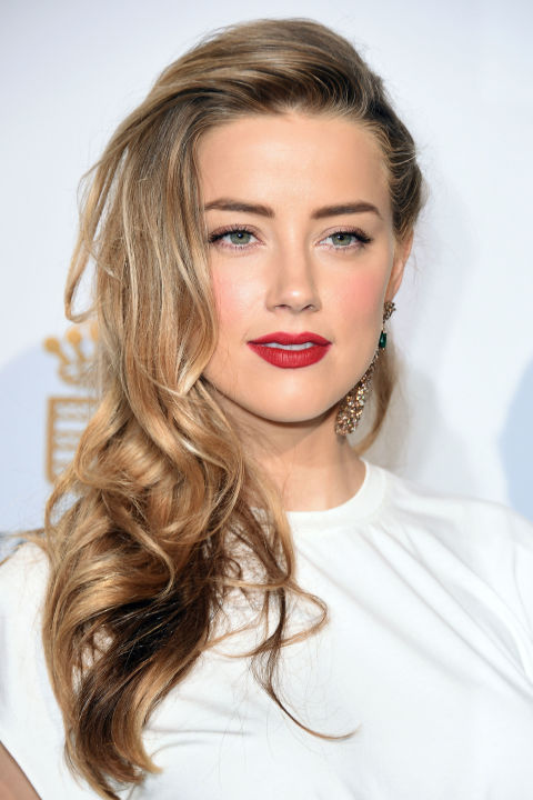 Honey-highlights-warm-up-a-taupe-base.